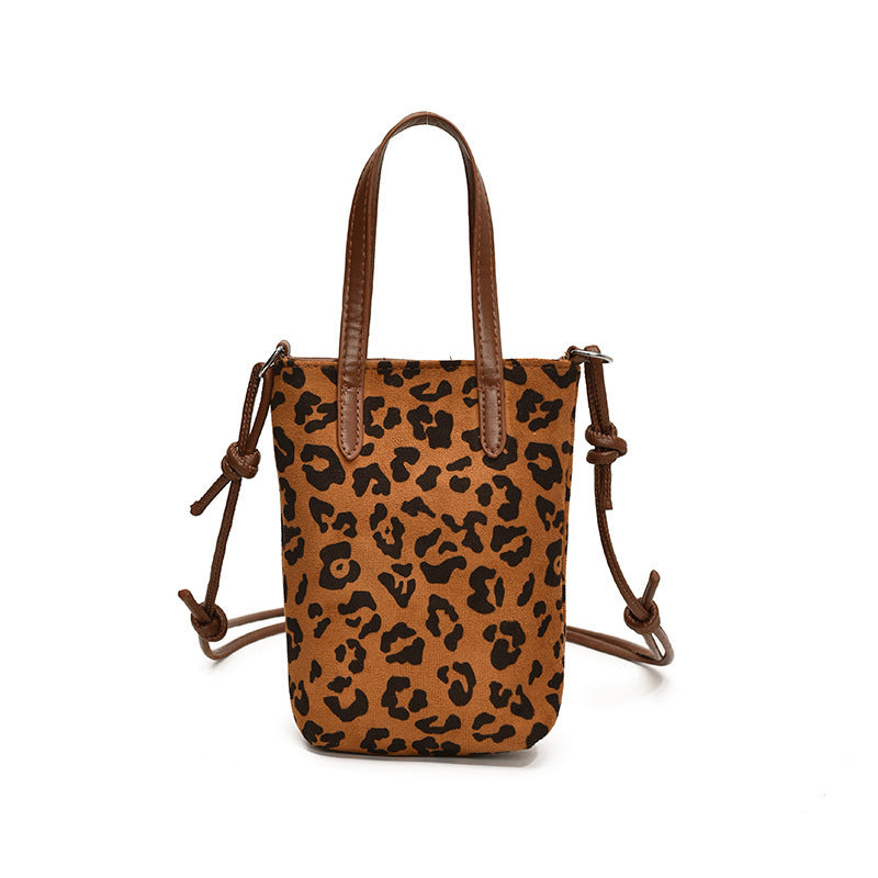 Women's Crossbody Bag Autumn And Winter Retro Leopard Print Shoulder Bag Anime New Versatile Suede Phone Bag