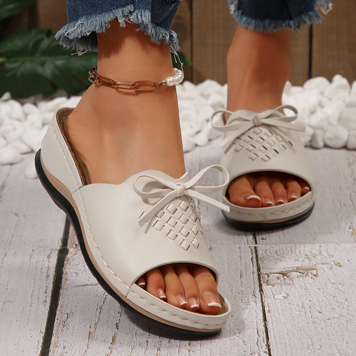 Retro Round Toe Electric Embroidered Sandals For Women Stitching Non-slip